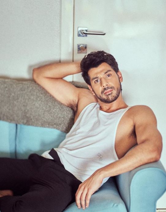 Pavail Gulati in deva